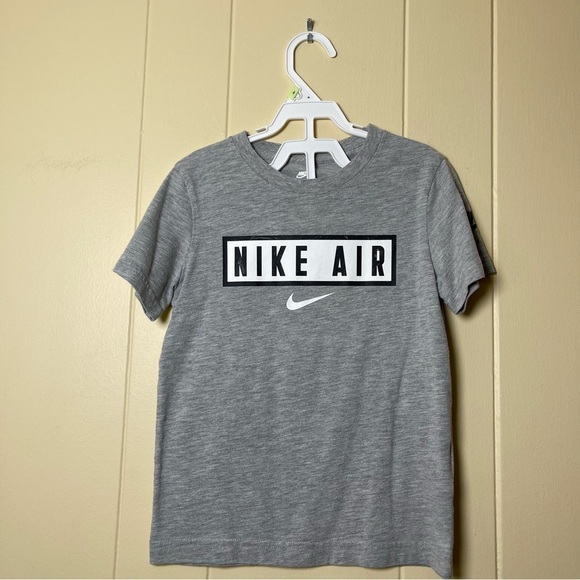 Nike Other - Nike Kids Gray Short Sleeve Tee size 5-6 Yrs